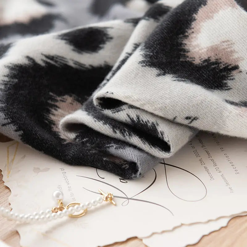 Cashmere-like Leopard Print Shawl - Black And Gray Leopard Grain / 65X190cm - long shawl