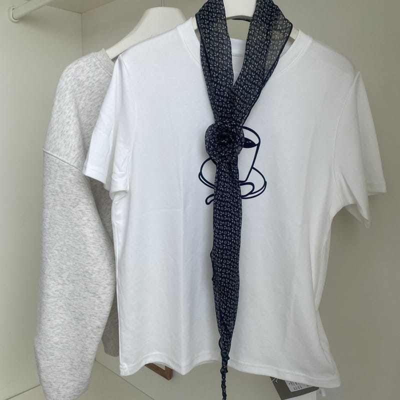 Removable Retro Flower Neck Scarf